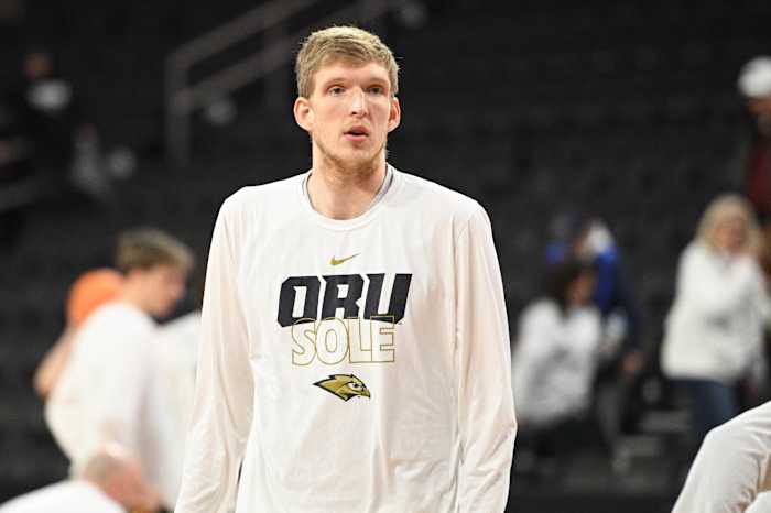 Mar 7, 2023; Sioux Falls, SD, USA; Oral Roberts Golden Eagles forward Connor Vanover (35) warms up before the game against the North Dakota State Bison at Denny Sanford Premier Center.